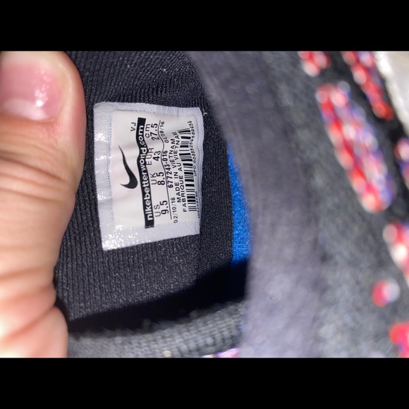 Nike Roshes - Picture 1 of 3